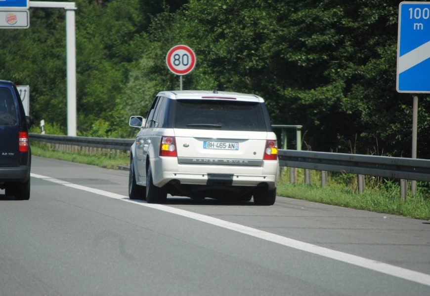 Unbefugter Gebrauch eines Kraftwagens, u.a.