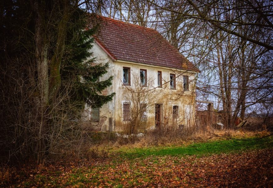 Ruine als Treffpunkt zum Alkoholkonsum genutzt