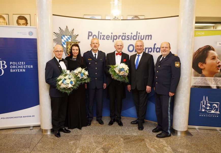 Festakt im Stadttheater Regensburg anlässlich 10 Jahre Polizeipräsidium Oberpfalz