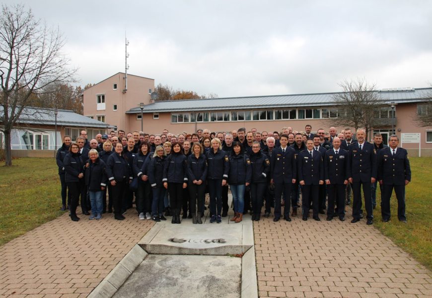 Baustein moderner Sicherheitsarchitektur: Oberpfälzer Sicherheitswachten tagen gemeinsam in Sulzbach-Rosenberg