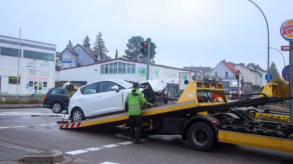 Verkehrsunfall in Amberg Foto: Pressedienst Wagner