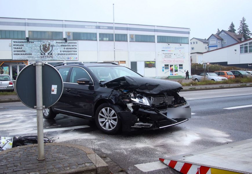 Verkehrsunfall mit 5.000 Euro Sachschaden