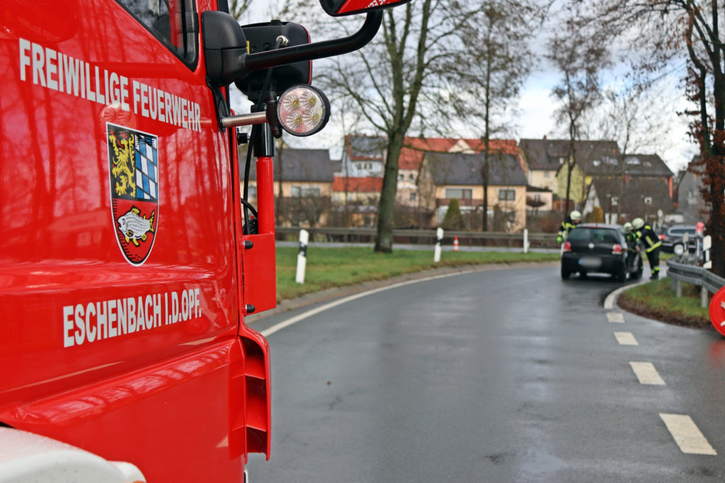 Der Unfall ereignete sich direkt vor der Haustür der Feuerwehr Foto: Oberpfalz Aktuell