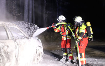 Fahrzeugbrand auf der A93 bei Weiden