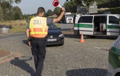 Selber Zöllner stellen Crystal und Ecstasy-Tabletten sicher