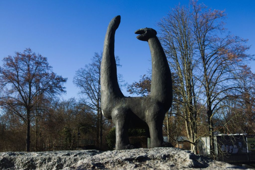 Statue an der Schwandorfer Naabuferstraße Foto: MagicMemories