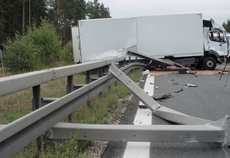 Alkoholisierter Sattelzugfahrer verursacht Unfall auf der Autobahn
