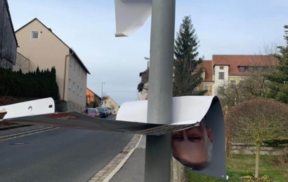 Archivbild: Beschädigtes Wahlplakat Foto: Oberpfalz Aktuell