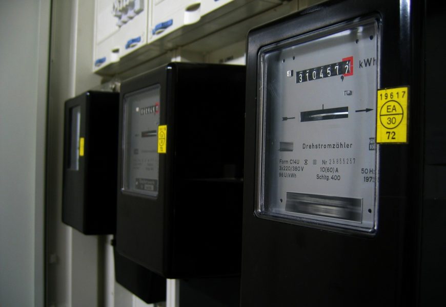 Stromzähler mit Magneten manipuliert Stromzähler mit Magneten manipuliert