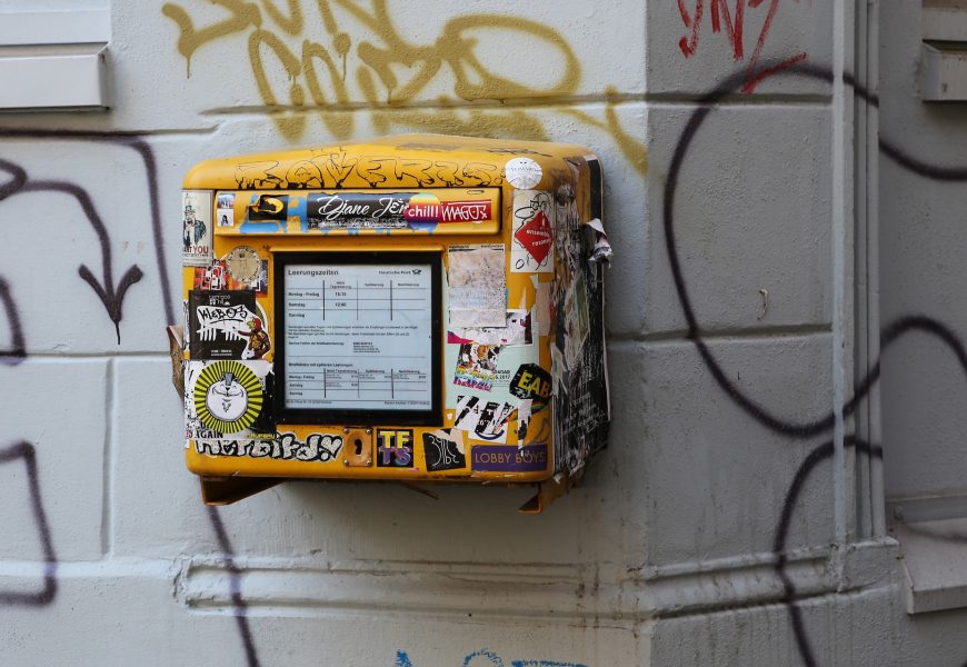 Sachbeschädigung mit Permanentmarkern