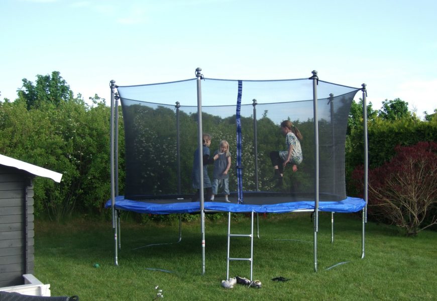 „Sabine“ lässt Trampolin abheben – 10.000 Euro Schaden
