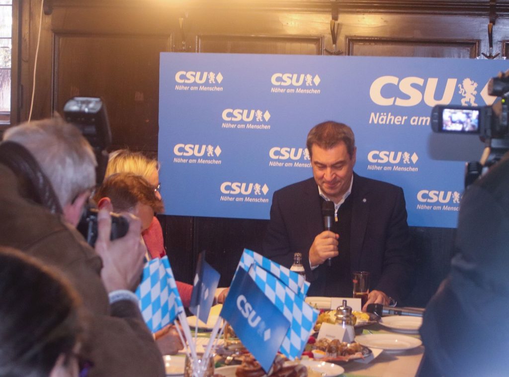 Markus Söder stellt sich den Fragen der Amberger Bürger und Bürgerinnen Foto: Pressedienst Wagner