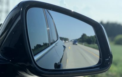 Zwei Verkehrsunfallfluchten in Wackersdorf