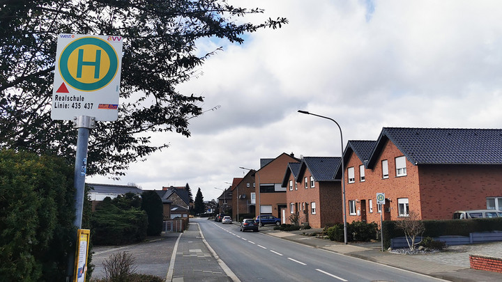 In Gangelt im Kreis Heinsberg waren zuerst die Straßen aufgrund von Corona-Infektionen menschenleer – mittlerweile prägt dieses Bild ganz Deutschland. Copyright: ZDF/Axel Pfeiffer