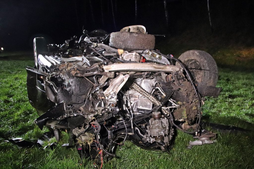 Bei dem Unfall wurde der PKW total zerstört Foto: Oberpfalz Aktuell