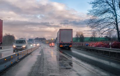 BAB A3 – Sattelzug fährt in Baustellenabsicherung