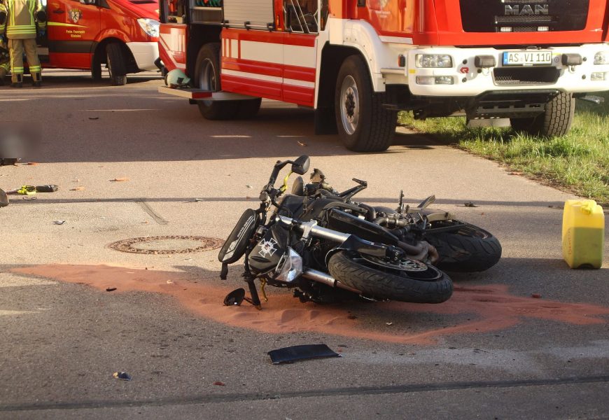 Betrunken Vorfahrt missachtet – Motorradfahrer und Tochter schwer verletzt