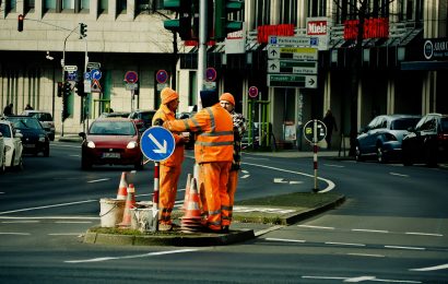 Verkehrszeichen in Waldmünchen umgefahren und geflüchtet