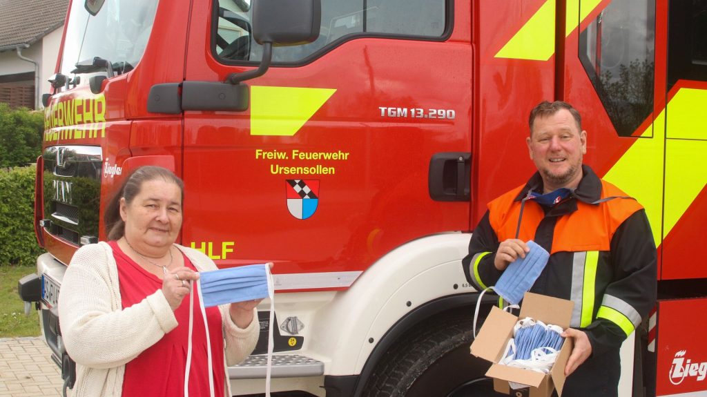 Die Feuerwehr Ursensollen freute sich über die "Maskenspende" Foto: Pressedienst Wagner