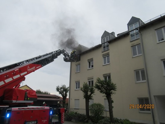 Die Feuerwehren konnten eine Ausbreitung des Brandes verhindern. Fotos: Polizei