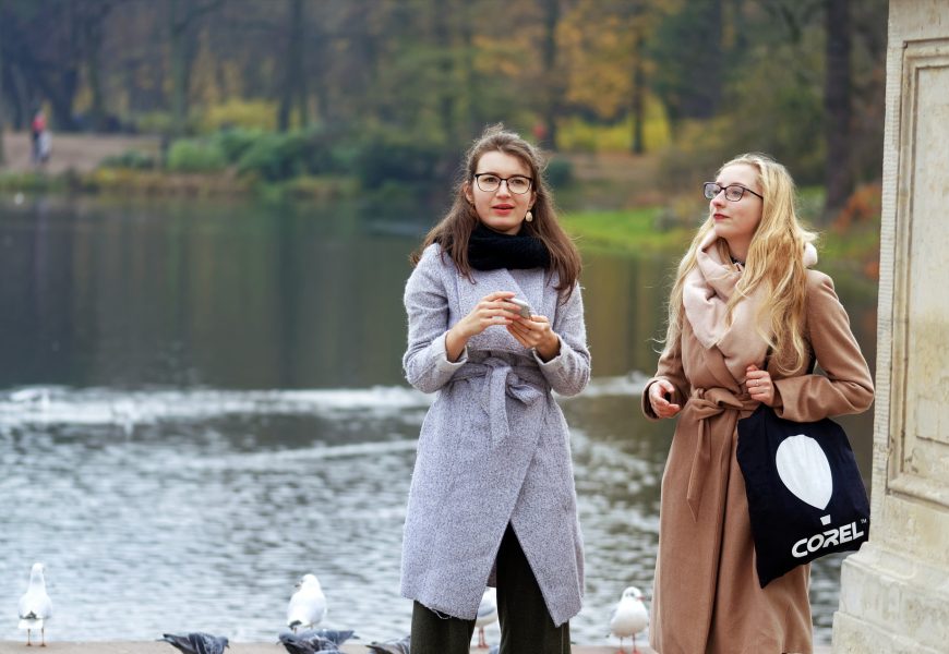 Drei Frauen von unbekannten Täter in Regensburg angegangen