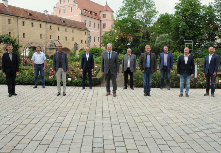 Erstes „Familientreffen“ im Landratsamt – Landrat Richard Reisinger empfängt die 9 neu gewählten Bürgermeister