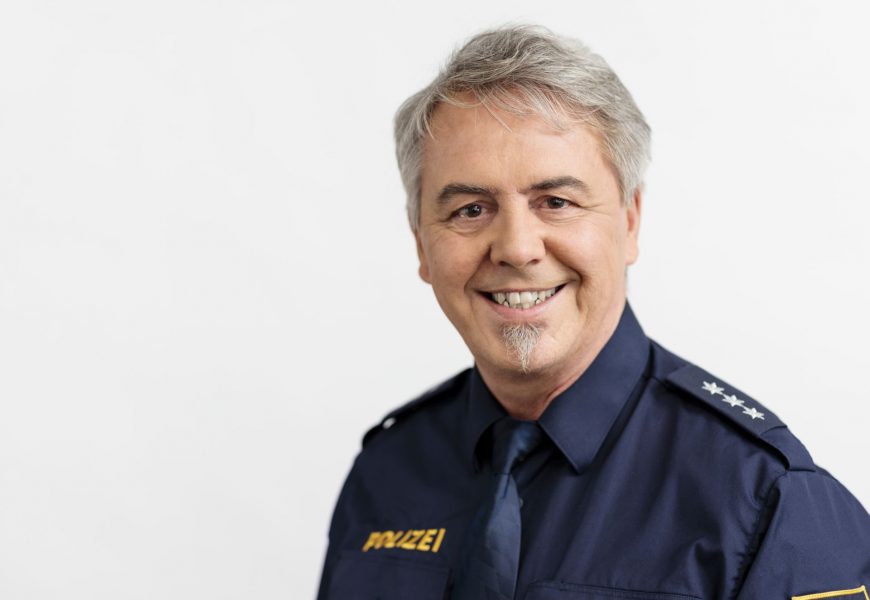 Einstellungsberater der Polizeiinspektion Regensburg Süd tritt in den Ruhestand
