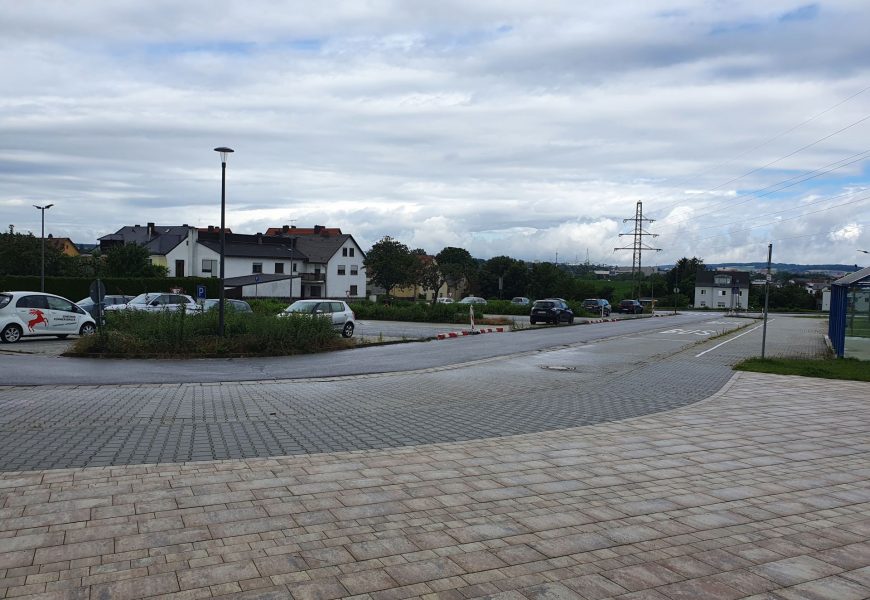 Parkplatzsperrung-Parkplatz  KA2