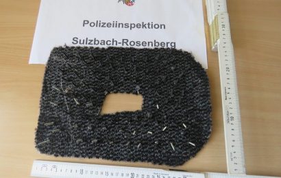 Nagelteppich auf der Straße in Sulzbach-Rosenberg ausgelegt