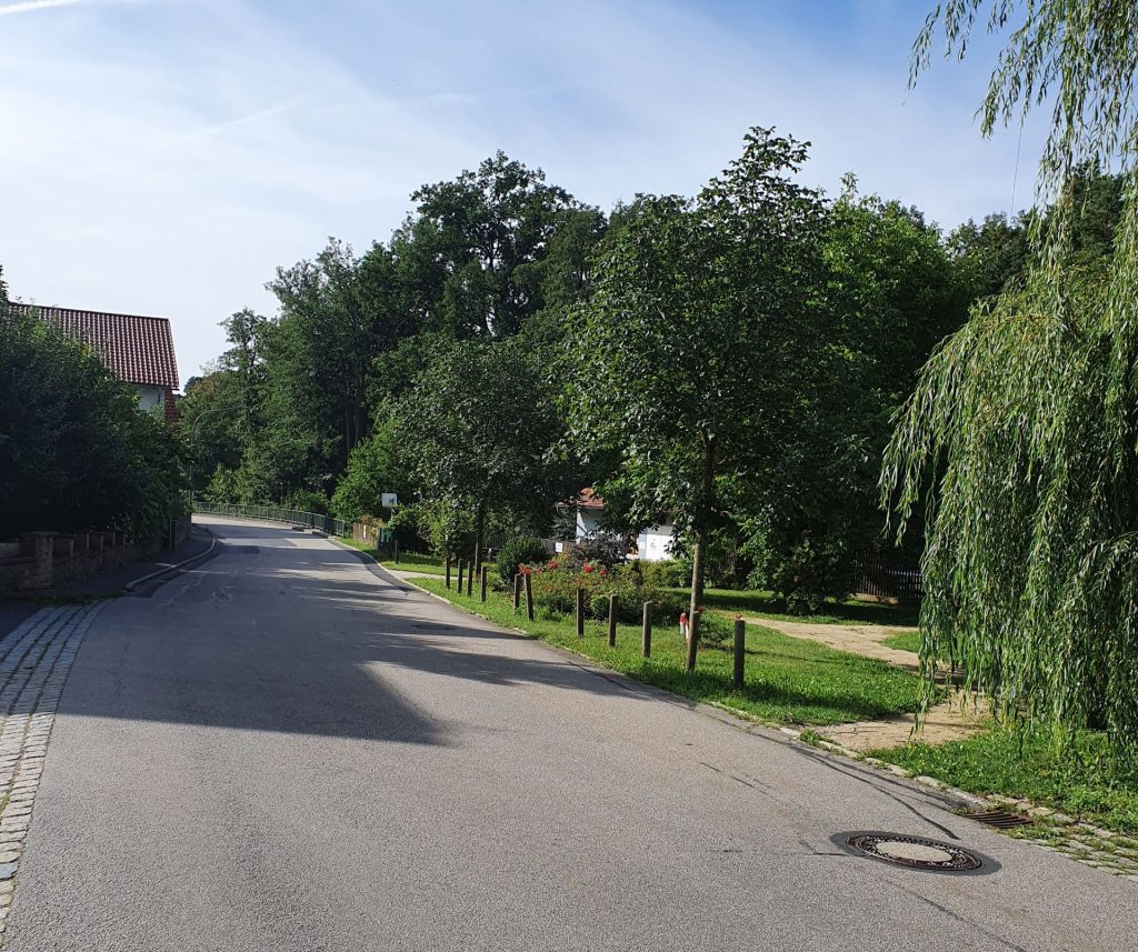 In Theuern wird es zwischen dem 31.08. und 30.10.2020 zu Straßensperrungen kommen Foto: Alexander Greiner, Gemeinde Kümmersbruck