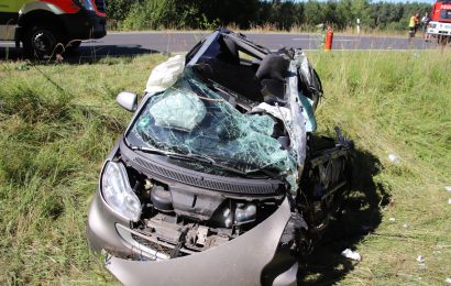 Schwerer Verkehrsunfall auf der B 470 bei Eschenbach i.d.OPf.-  21-Jährige erlag an der Unfallstelle ihren Verletzungen