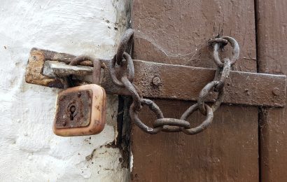 Kette mit Bolzenschneider in Eschenfelden durchtrennt