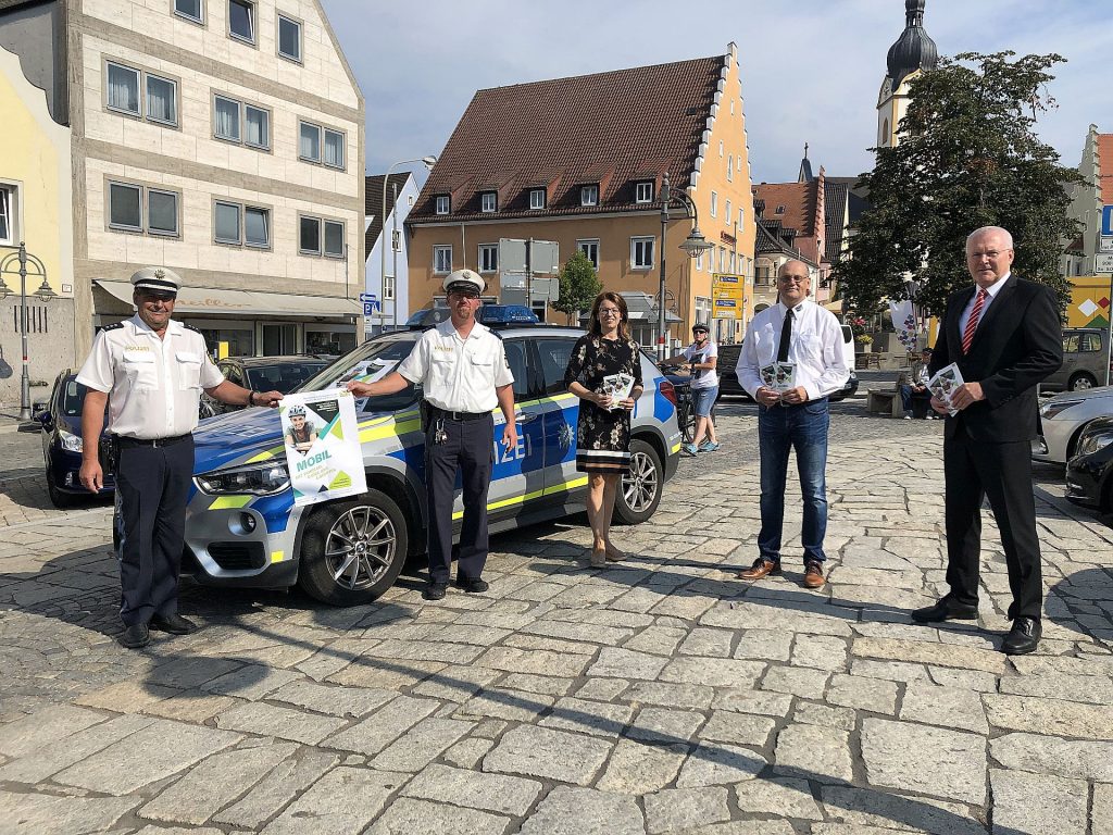  Bürgermeisterin Englhardt-Kopf, Jürgen Wagner, Wolfgang Heining Foto: Polizei Schwandorf