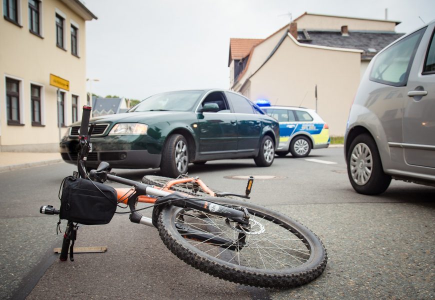 Fahrradfahrer übersehen