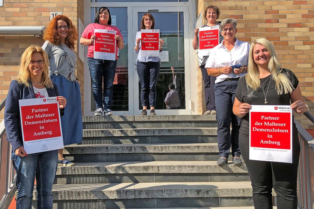 Von links nach rechts: Eveline Süß, Eva Schmid-Menetché, Monika Bounds, Viktoriya Oglova, Angelika Senft, Birgit Hübner (Malteser), Kristina Eimer. Fotografin © Christine Walter, Malteser