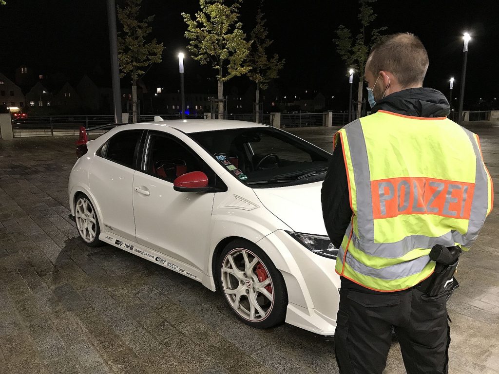 Auch dieses Fahrzeug und der Fahrer wurden kontrolliert Foto: Polizei