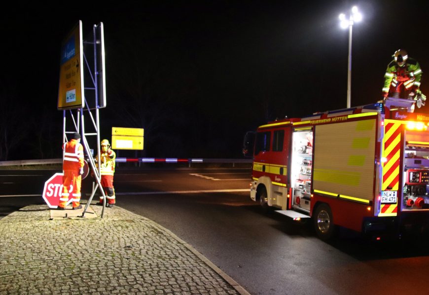 Verkehrsunfall auf der B299 bei Hütten