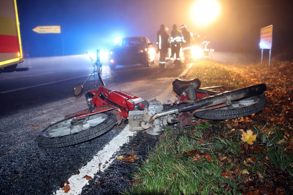 Der Mofafahrer wurde bei dem Unfall schwer verletzt Foto: Oberpfalz Aktuell