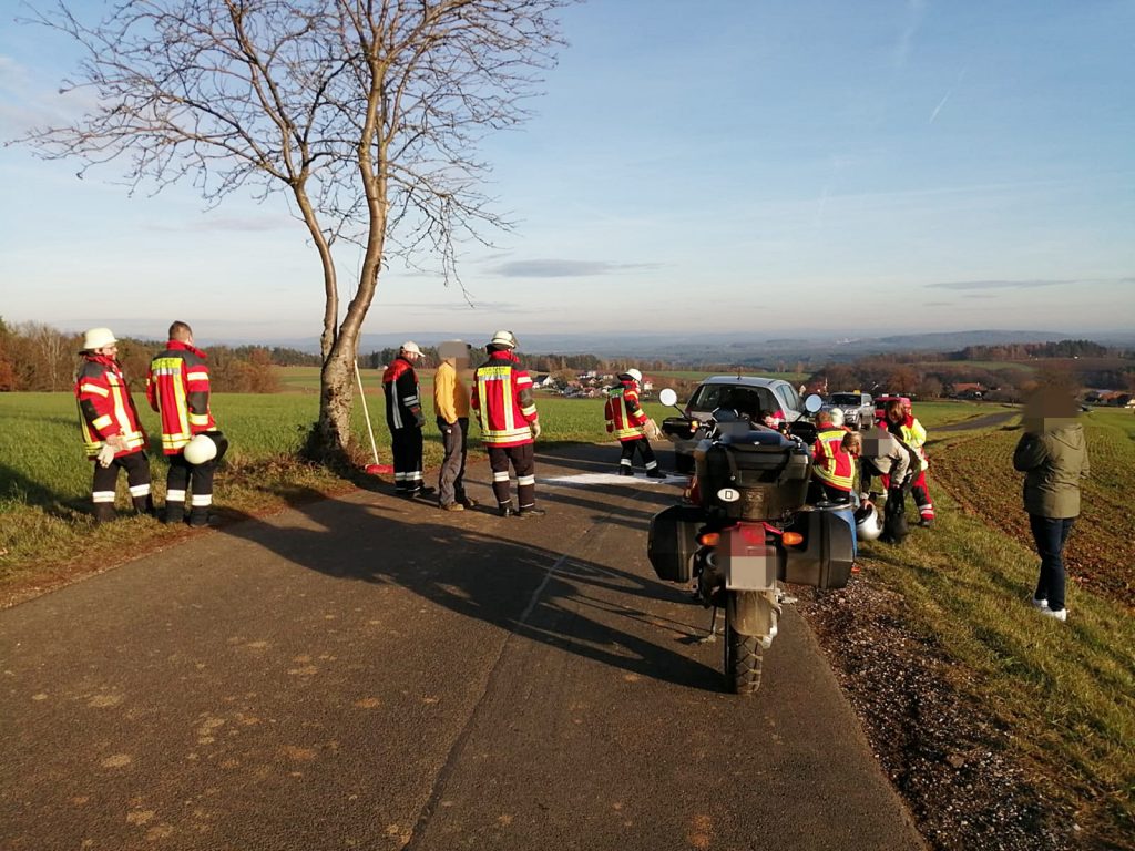 Der Fahrer des Motorrads wurde zum Glück nur leicht verletzt Foto: Oberpfalz Aktuell