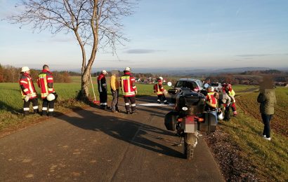 Der Fahrer des Motorrads wurde zum Glück nur leicht verletzt Foto: Oberpfalz Aktuell