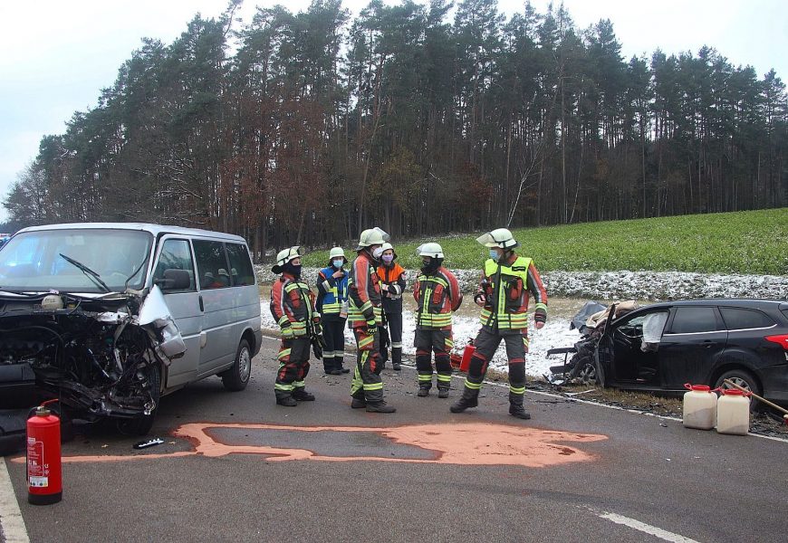 Schwerer Frontalzusammenstoß bei Freudenberg