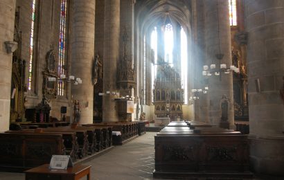 Diebstahl und Sachbeschädigung in Kirche