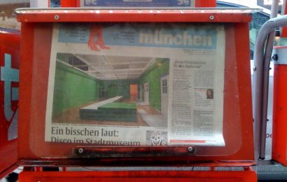 Diebstahl eines stummen Zeitungsverkäufers in Roding