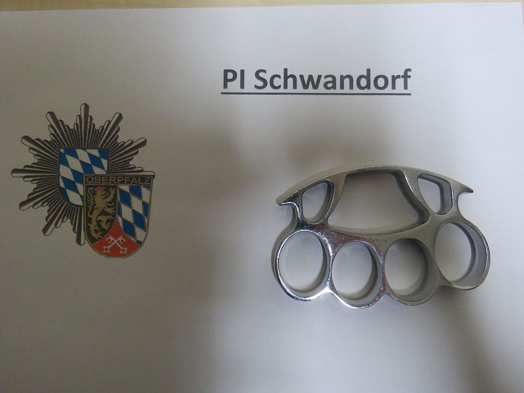 Bei dem 19-jährigen Burglengenfelder wurde der Schlagring aufgefunden Foto: Polizei