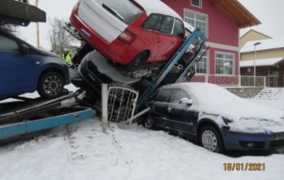 Unfall mit Autotransporter in Schorndorf