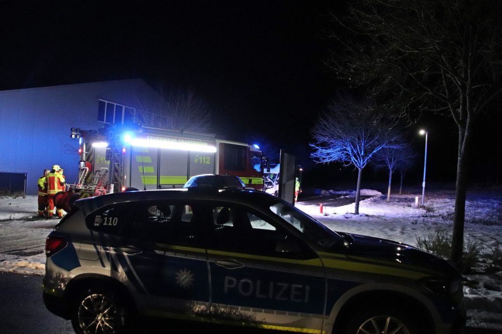 15 Einsatzkräfte der Feuerwehr waren vor Ort Foto: Oberpfalz-Aktuell