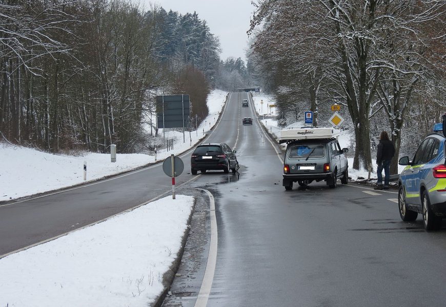 Verkehrsunfall in Sulzbach-Rosenberg mit Verletzter beim Einfädeln