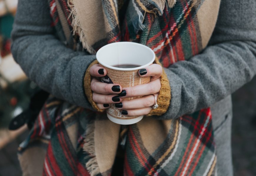 Sieben einzelne Hausstände zum Kaffeetrinken in Amberg getroffen