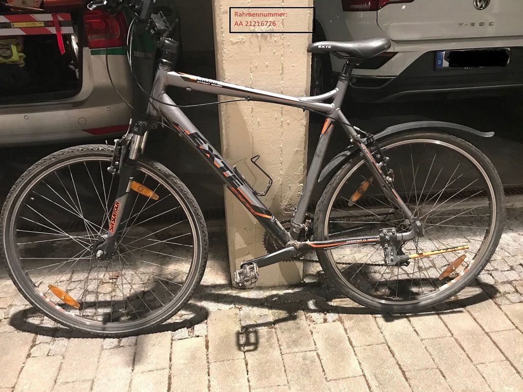 Die Schwandorfer Polizei sucht den Eigentümer dieses Fahrrads Foto: Polizei