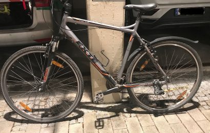 Wem gehört das Fahrrad? Polizei Schwandorf sucht nach Eigentümer